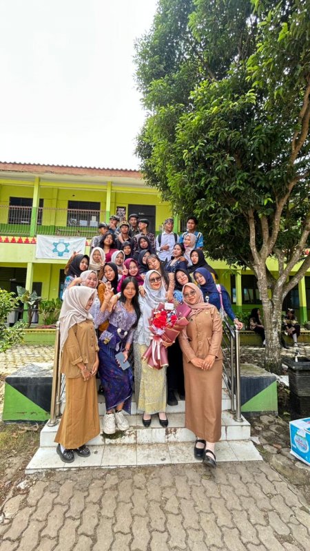 Foto SUPRAPTI, S.Pd