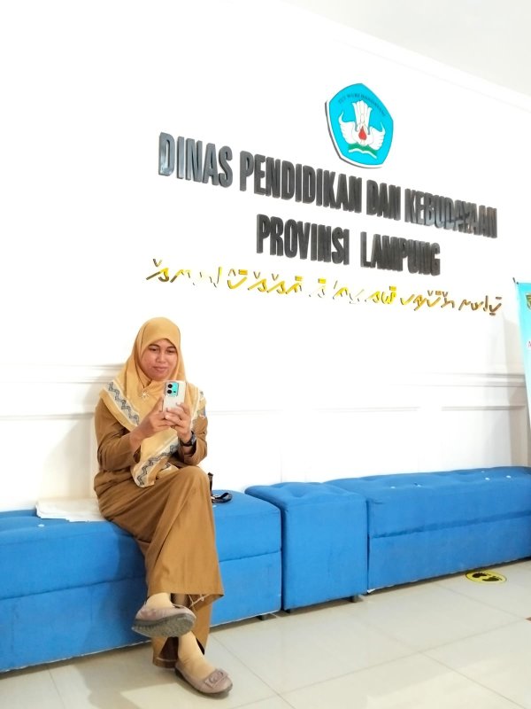 Foto DIAH ARINI, S.Pd